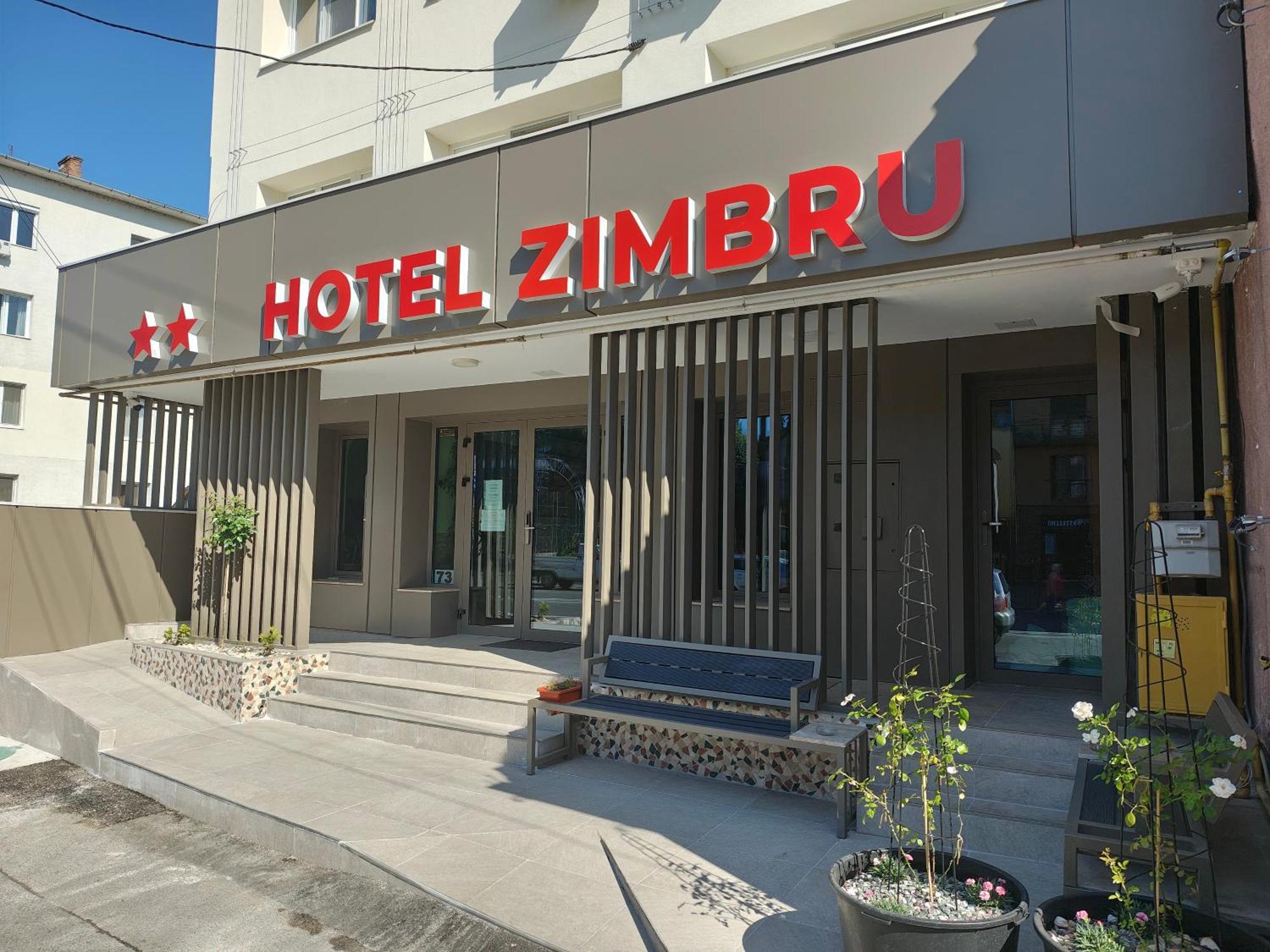 Hotel Zimbru Cluj-Napoca Exteriör bild