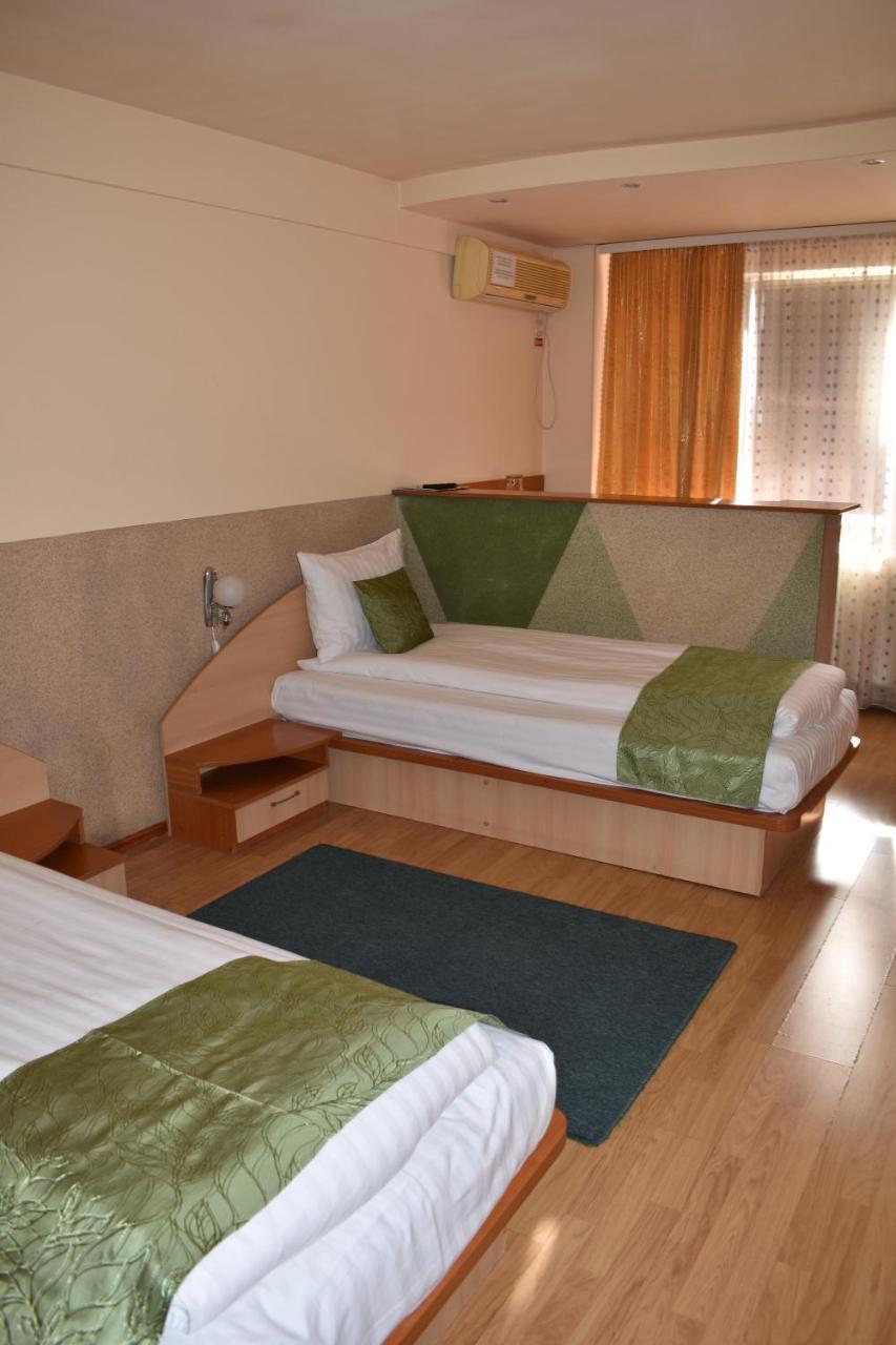 Hotel Zimbru Cluj-Napoca Exteriör bild