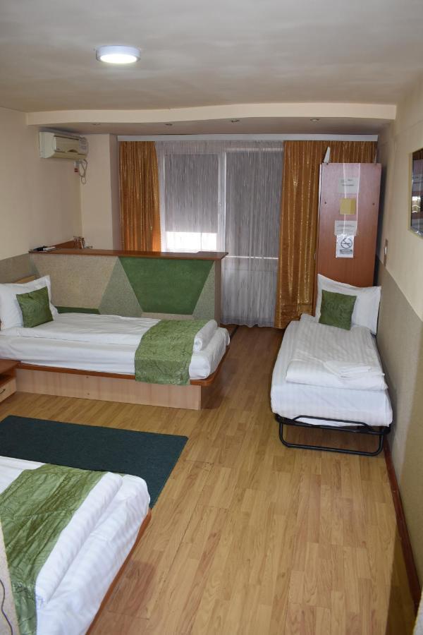 Hotel Zimbru Cluj-Napoca Exteriör bild